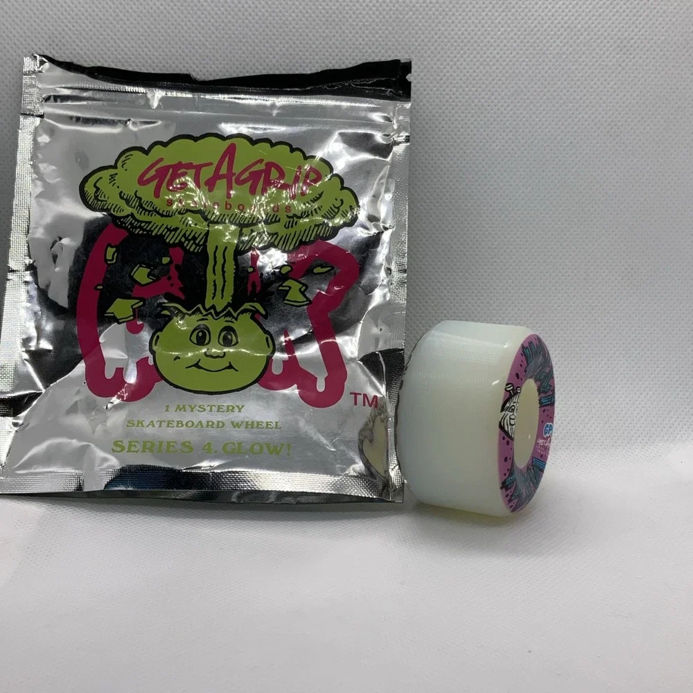Garbage Pail Kids x Get A Grip Skateboard Wheel Holly wood Series 4 Glow In Dark